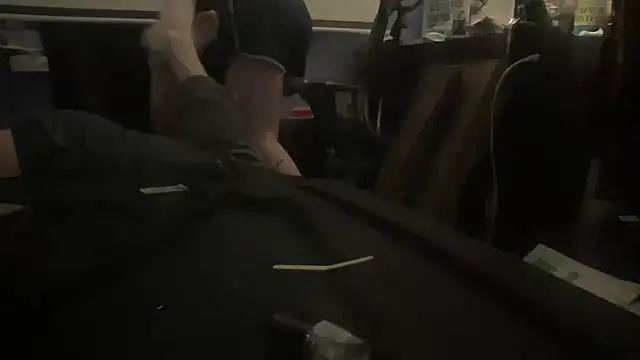 Snapshot of Fr4nk1eFFuxxx chatting on 10.04.25 Fr4nk1eFFuxxx online show from 10.04.25