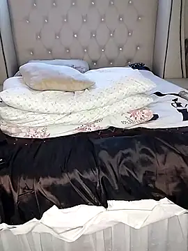 Snapshot of makaviwe chatting on 02.12.25 makaviwe online show from 02.12.25