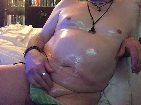 Snapshot of Truhart chatting on 10.25.25 Truhart online show from 10.25.25