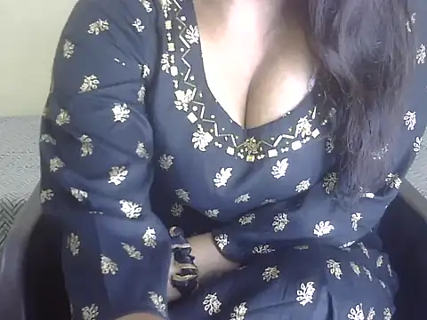 Snapshot of Lusty_Wife1 chatting on 09.10.25 Lusty Wife1 online show from 09.10.25