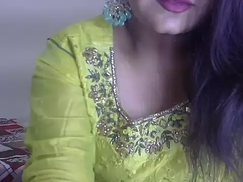 Snapshot of Lusty_Wife1 chatting on 10.24.25 Lusty Wife1 online show from 10.24.25