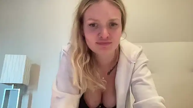 Snapshot of mariemelissah chatting on 12.21.24 mariemelissah online show from 12.21.24