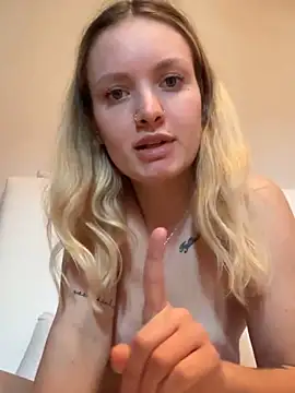 Snapshot of mariemelissah chatting on 02.23.25 mariemelissah online show from 02.23.25