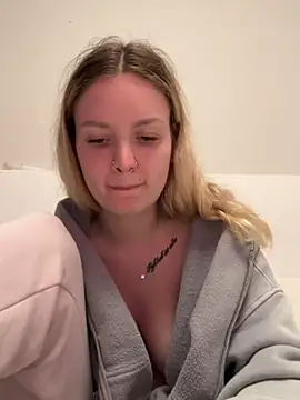 Snapshot of mariemelissah chatting on 02.24.25 mariemelissah online show from 02.24.25