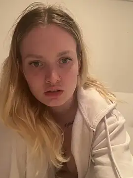 Snapshot of mariemelissah chatting on 03.02.25 mariemelissah online show from 03.02.25