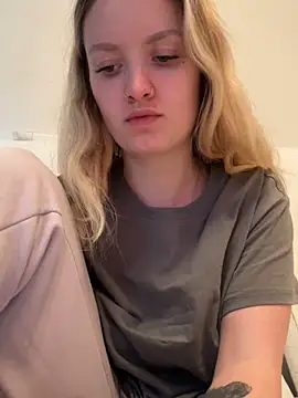 Snapshot of mariemelissah chatting on 03.15.25 mariemelissah online show from 03.15.25