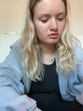 Snapshot of mariemelissah chatting on 03.19.25 mariemelissah online show from 03.19.25