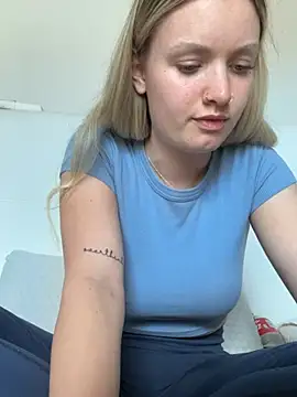 Snapshot of mariemelissah chatting on 03.20.25 mariemelissah online show from 03.20.25