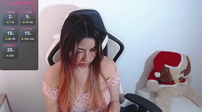 Snapshot of alice_middlee chatting on 12.11.24 alice middlee online show from 12.11.24