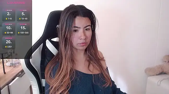 Snapshot of alice_middlee chatting on 01.22.25 alice middlee online show from 01.22.25