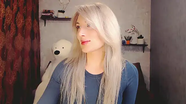 Snapshot of MillaXQueen chatting on 02.03.25 MillaXQueen online show from 02.03.25