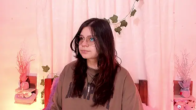 Snapshot of Mey_moon chatting on 02.19.25 Mey moon online show from 02.19.25