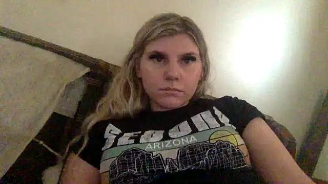 Snapshot of candycane57 chatting on 03.20.25 candycane57 online show from 03.20.25