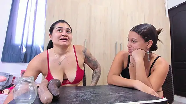 Snapshot of andreita_trujillos chatting on 09.15.25 andreita trujillos online show from 09.15.25