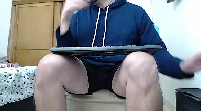 Snapshot of tattoodark_25 chatting on 03.18.25 tattoodark 25 online show from 03.18.25