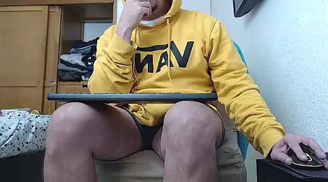 Snapshot of tattoodark_25 chatting on 03.22.25 tattoodark 25 online show from 03.22.25