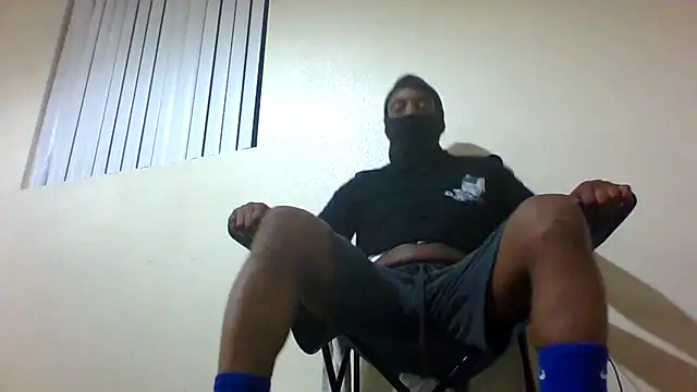 Snapshot of Annonymous607 chatting on 10.06.25 Annonymous607 online show from 10.06.25