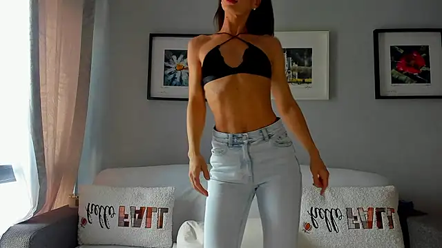 Snapshot of bellahot77 chatting on 09.18.25 bellahot77 online show from 09.18.25