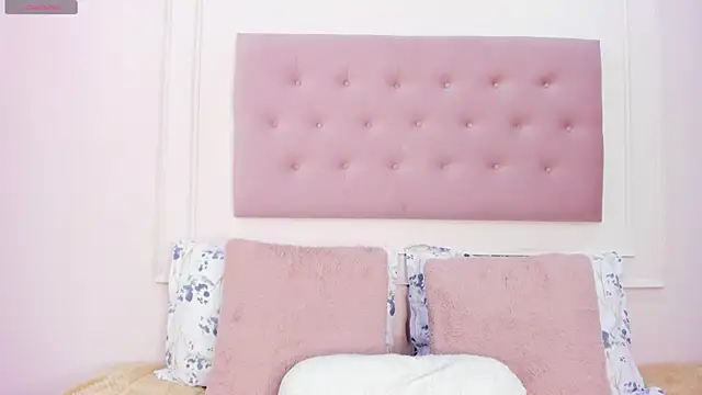 Snapshot of Madiison_Cooper chatting on 01.25.25 Madiison Cooper online show from 01.25.25