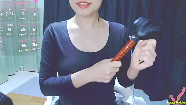Snapshot of Su_rosie chatting on 02.04.25 Su rosie online show from 02.04.25