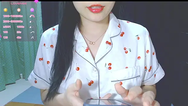 Snapshot of Su_rosie chatting on 03.12.25 Su rosie online show from 03.12.25