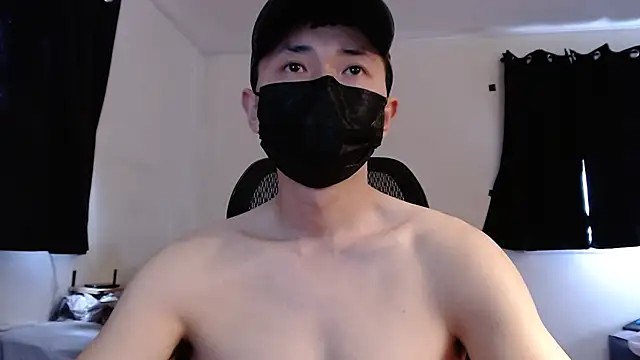 Snapshot of twbobo00715 chatting on 02.18.25 twbobo00715 online show from 02.18.25