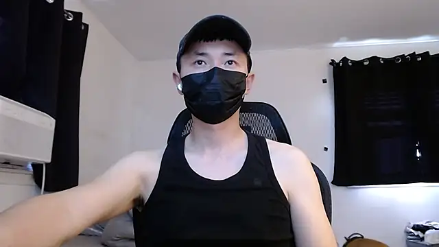 Snapshot of twbobo00715 chatting on 10.03.25 twbobo00715 online show from 10.03.25