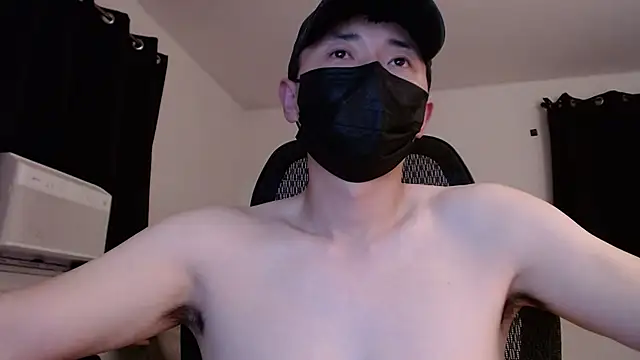 Snapshot of twbobo00715 chatting on 10.13.25 twbobo00715 online show from 10.13.25