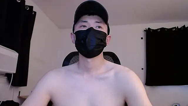 Snapshot of twbobo00715 chatting on 10.31.25 twbobo00715 online show from 10.31.25