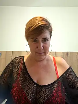 Snapshot of Evalibertinesexy chatting on 10.01.25 Evalibertinesexy online show from 10.01.25