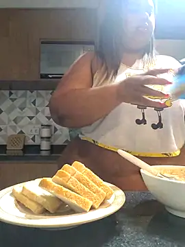 Snapshot of biancabombombbw chatting on 02.19.25 biancabombombbw online show from 02.19.25