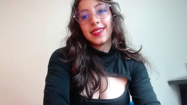 Snapshot of kute_Aliz chatting on 03.21.25 kute Aliz online show from 03.21.25