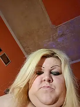 Snapshot of ducicsajsziii chatting on 02.22.25 ducicsajsziii online show from 02.22.25