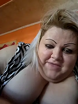 Snapshot of ducicsajsziii chatting on 11.06.25 ducicsajsziii online show from 11.06.25