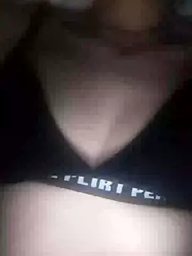 Snapshot of bruna_safadinhaa chatting on 01.25.25 bruna safadinhaa online show from 01.25.25