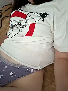 Snapshot of bruna_safadinhaa chatting on 09.30.25 bruna safadinhaa online show from 09.30.25