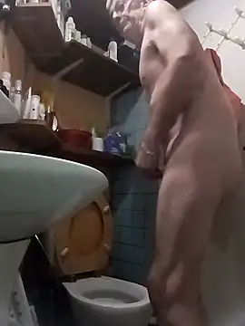 Snapshot of petitpeps84 chatting on 02.13.25 petitpeps84 online show from 02.13.25