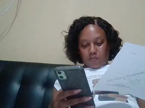 Snapshot of ShooingBunch chatting on 10.08.25 ShooingBunch online show from 10.08.25