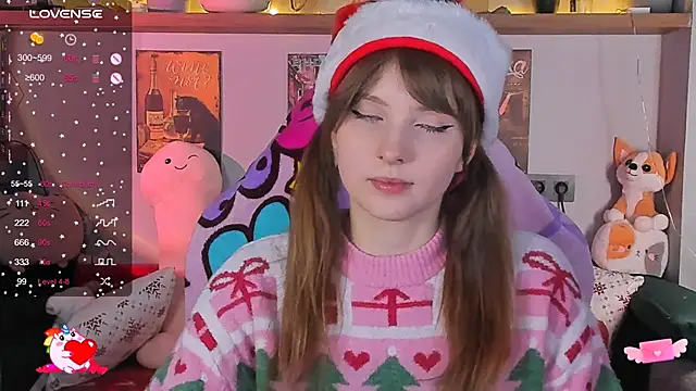 Snapshot of AliceLanley chatting on 12.24.24 AliceLanley online show from 12.24.24