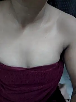 Snapshot of Roshni_98 chatting on 03.19.25 Roshni 98 online show from 03.19.25