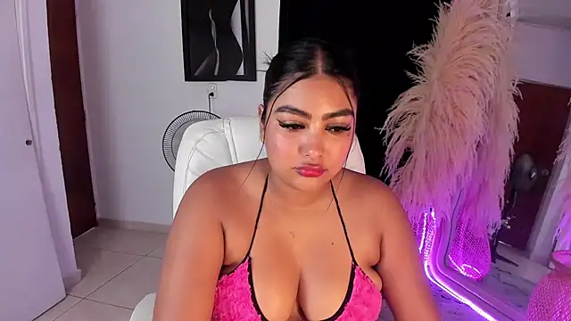 Snapshot of NatashaBrown12 chatting on 09.10.25 NatashaBrown12 online show from 09.10.25