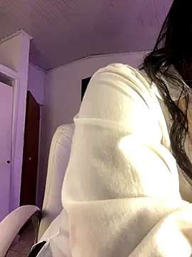 Snapshot of NatashaBrown12 chatting on 09.19.25 NatashaBrown12 online show from 09.19.25