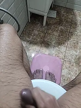 Snapshot of surfer_fun29 chatting on 12.14.24 surfer fun29 online show from 12.14.24