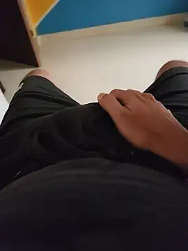 Snapshot of surfer_fun29 chatting on 12.14.24 surfer fun29 online show from 12.14.24