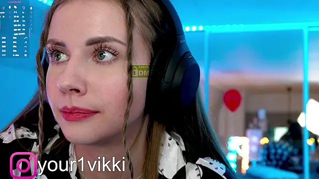 Snapshot of Vikki_Cheese chatting on 02.22.25 Vikki Cheese online show from 02.22.25