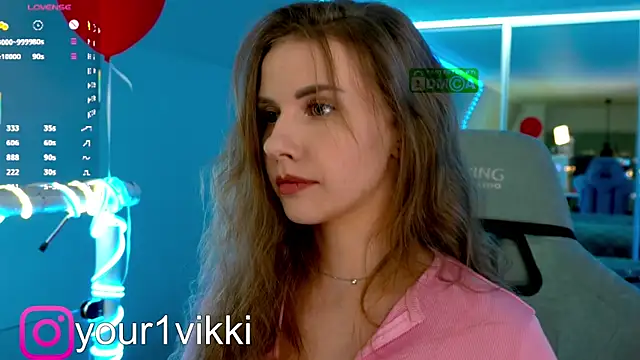 Snapshot of Vikki_Cheese chatting on 03.15.25 Vikki Cheese online show from 03.15.25