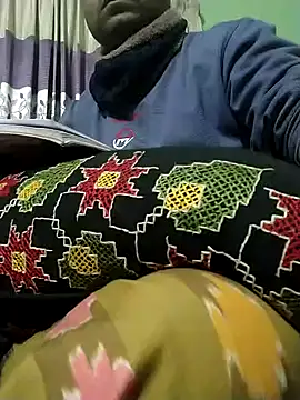 Snapshot of Niladri1410 chatting on 12.25.24 Niladri1410 online show from 12.25.24