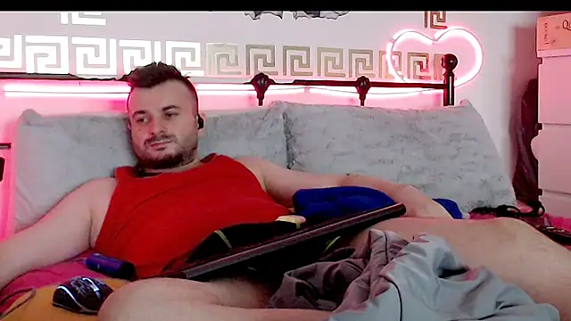 Snapshot of erotico69xxx chatting on 09.28.25 erotico69xxx online show from 09.28.25