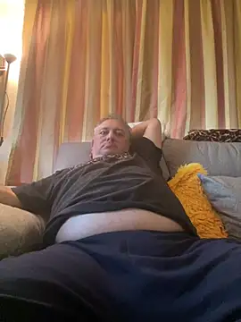 Snapshot of Russirayu chatting on 02.28.25 Russirayu online show from 02.28.25