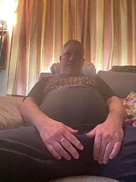 Snapshot of Russirayu chatting on 03.01.25 Russirayu online show from 03.01.25